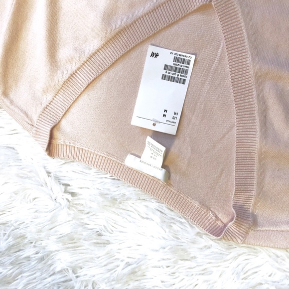 Pink Sweater - Picture 2 of 4